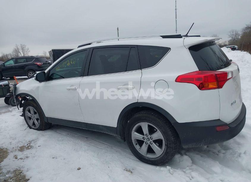 Photo 15 of 2015 Toyota Rav4 XLE (VIN 2T3RFREV8FW251173)