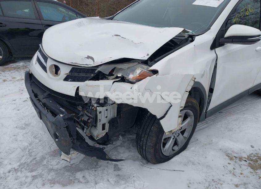 Photo 6 of 2015 Toyota Rav4 XLE (VIN 2T3RFREV8FW251173)