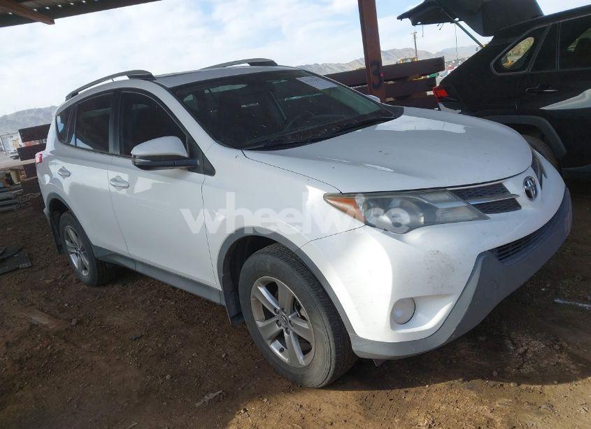 2015 Toyota Rav4 XLE (VIN 2T3RFREV8FW259354) main photo