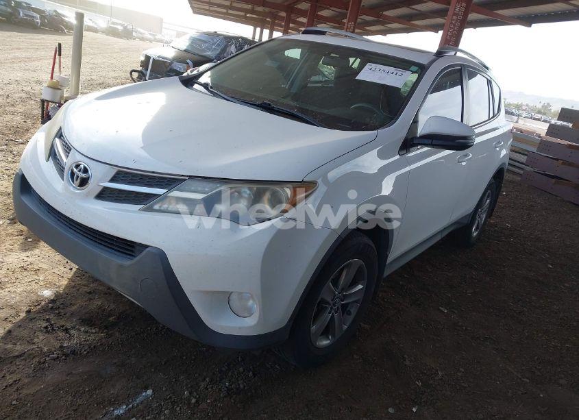 Photo 2 of 2015 Toyota Rav4 XLE (VIN 2T3RFREV8FW259354)