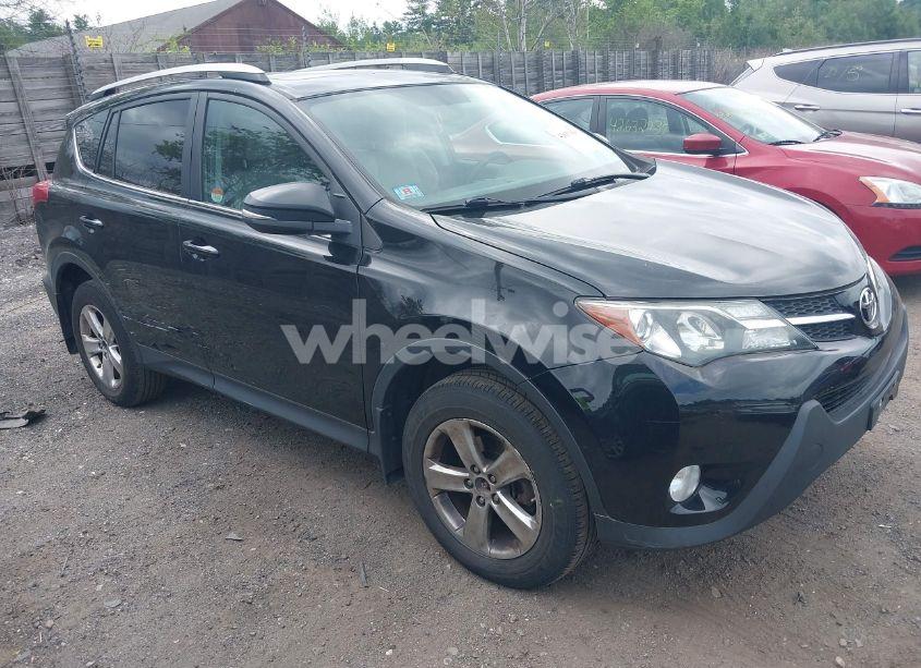 2015 Toyota Rav4 XLE (VIN 2T3RFREV8FW271620) main photo