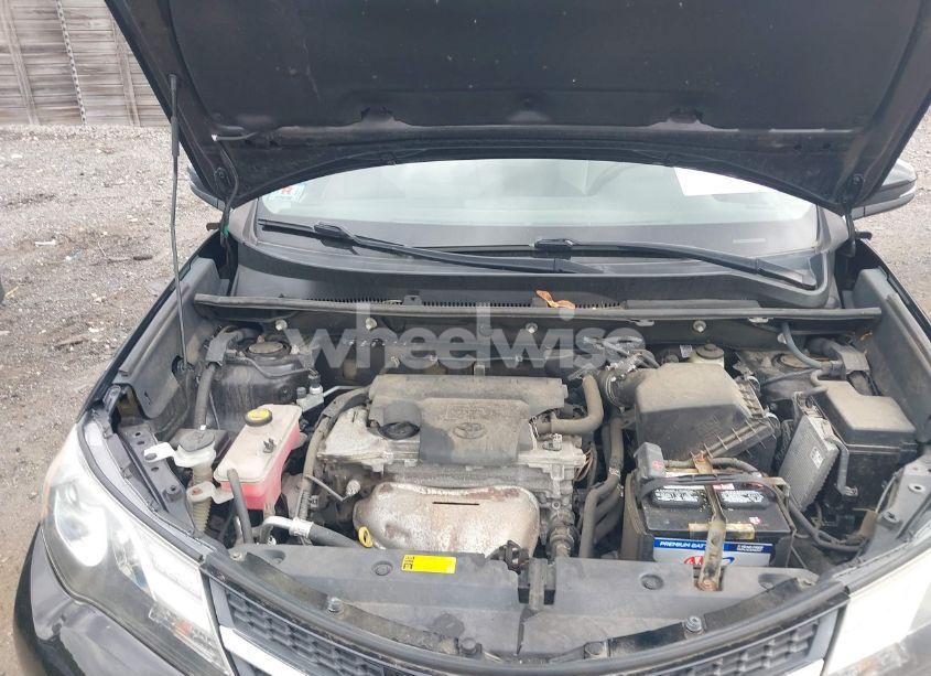 Photo 10 of 2015 Toyota Rav4 XLE (VIN 2T3RFREV8FW271620)