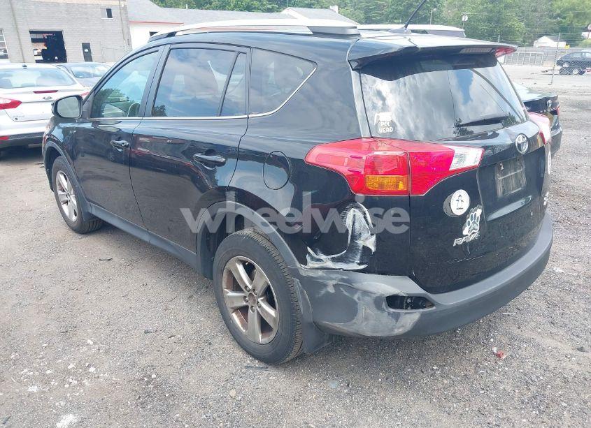 Photo 3 of 2015 Toyota Rav4 XLE (VIN 2T3RFREV8FW271620)