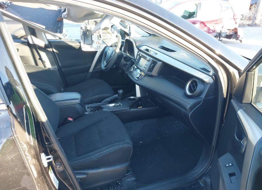 Photo 5 of 2015 Toyota Rav4 XLE (VIN 2T3RFREV8FW284285)