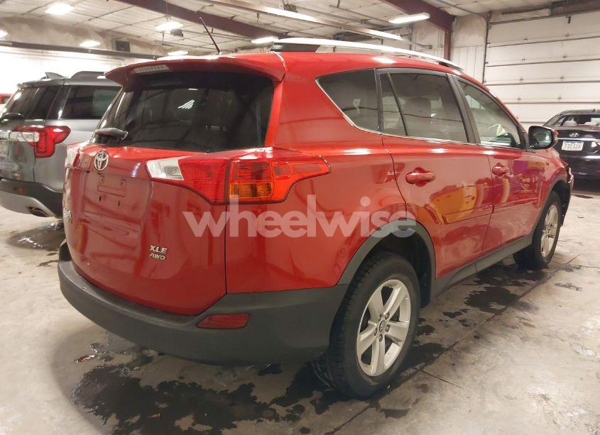 Photo 4 of 2015 Toyota Rav4 XLE (VIN 2T3RFREV8FW312568)