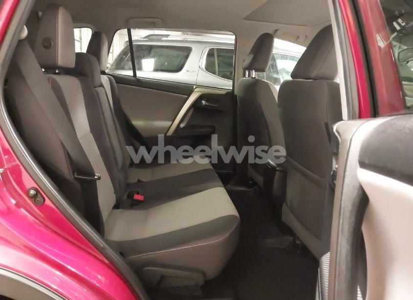 Photo 8 of 2015 Toyota Rav4 XLE (VIN 2T3RFREV8FW312568)