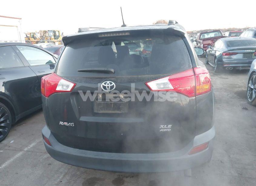 Photo 16 of 2015 Toyota Rav4 XLE (VIN 2T3RFREV8FW318287)