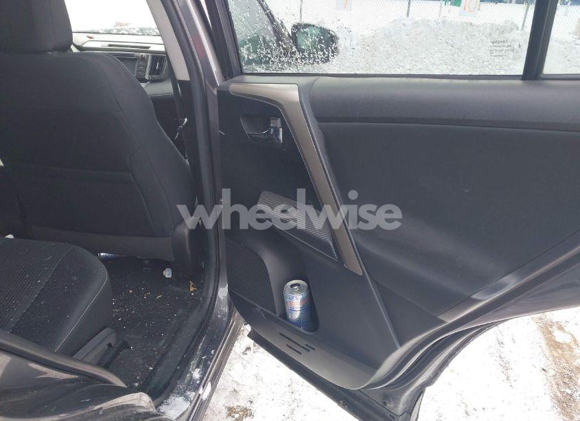 Photo 8 of 2015 Toyota Rav4 XLE (VIN 2T3RFREV8FW324607)