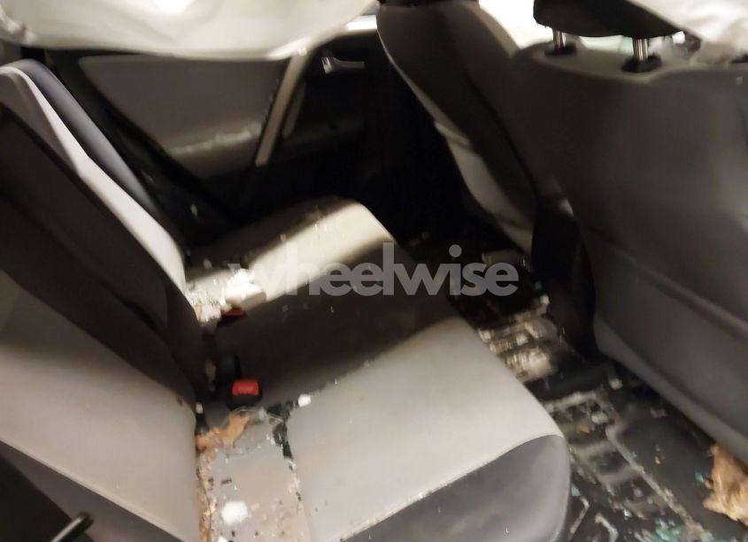 Photo 8 of 2015 Toyota Rav4 XLE (VIN 2T3RFREV8FW371605)