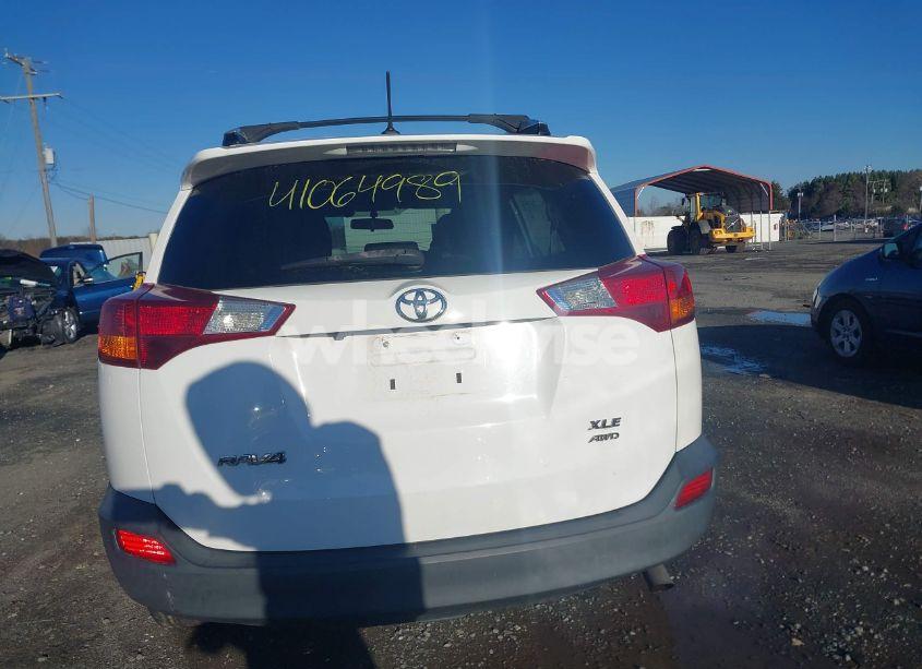 Photo 16 of 2015 Toyota Rav4 XLE (VIN 2T3RFREV8FW387514)