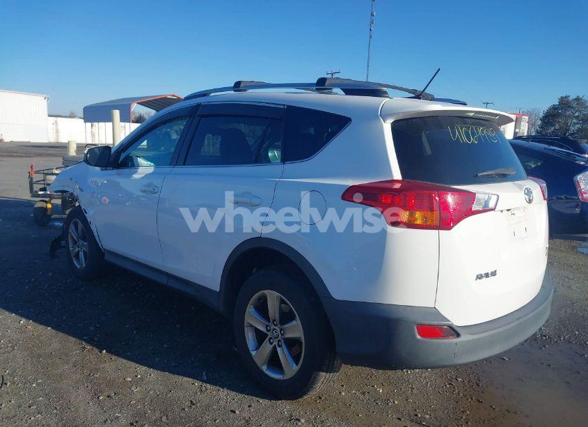 Photo 3 of 2015 Toyota Rav4 XLE (VIN 2T3RFREV8FW387514)