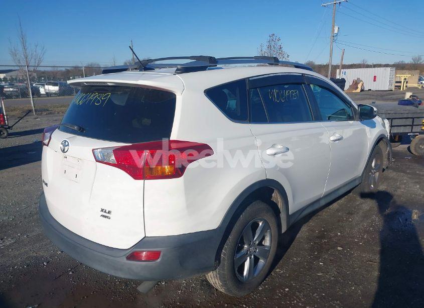 Photo 4 of 2015 Toyota Rav4 XLE (VIN 2T3RFREV8FW387514)