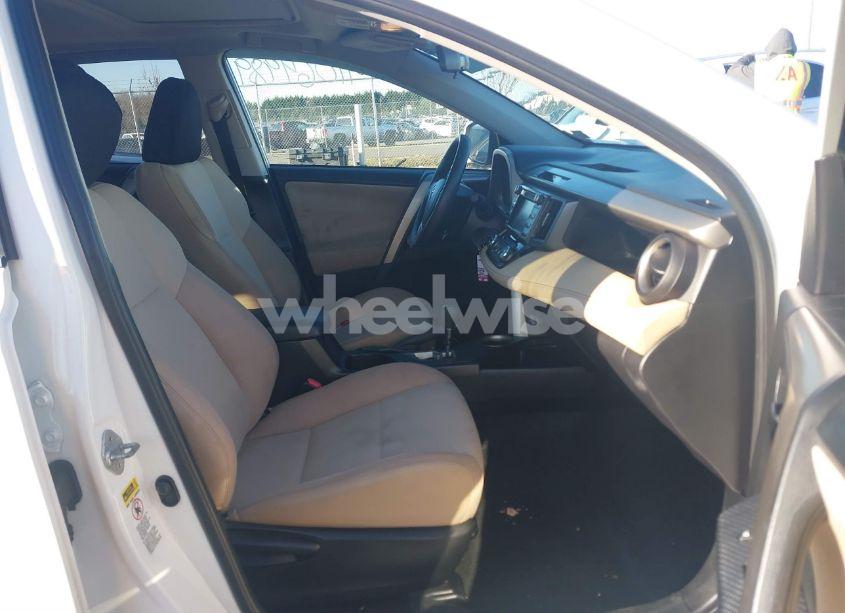 Photo 5 of 2015 Toyota Rav4 XLE (VIN 2T3RFREV8FW387514)