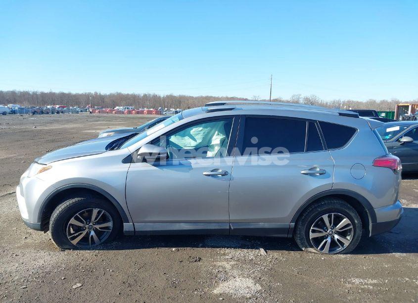 Photo 14 of 2016 Toyota Rav4 XLE (VIN 2T3RFREV8GW429262)