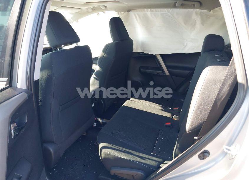 Photo 8 of 2016 Toyota Rav4 XLE (VIN 2T3RFREV8GW429262)