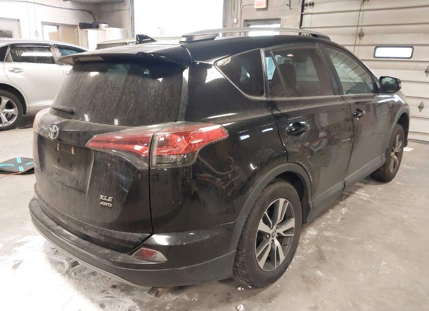 Photo 4 of 2017 Toyota Rav4 XLE (VIN 2T3RFREV8HW663726)