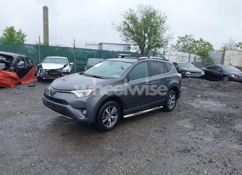 Photo 2 of 2017 Toyota Rav4 XLE (VIN 2T3RFREV8HW692272)