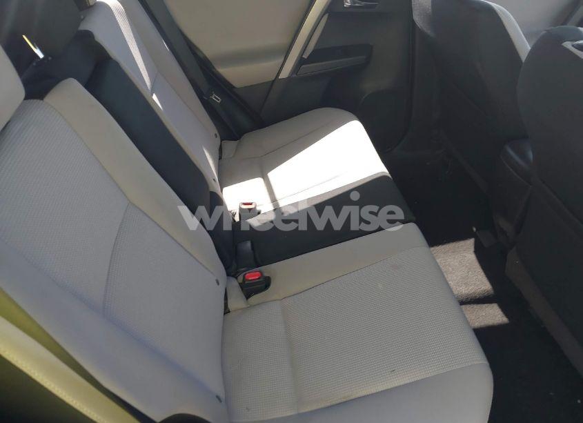 Photo 8 of 2018 Toyota Rav4 XLE (VIN 2T3RFREV8JW713319)