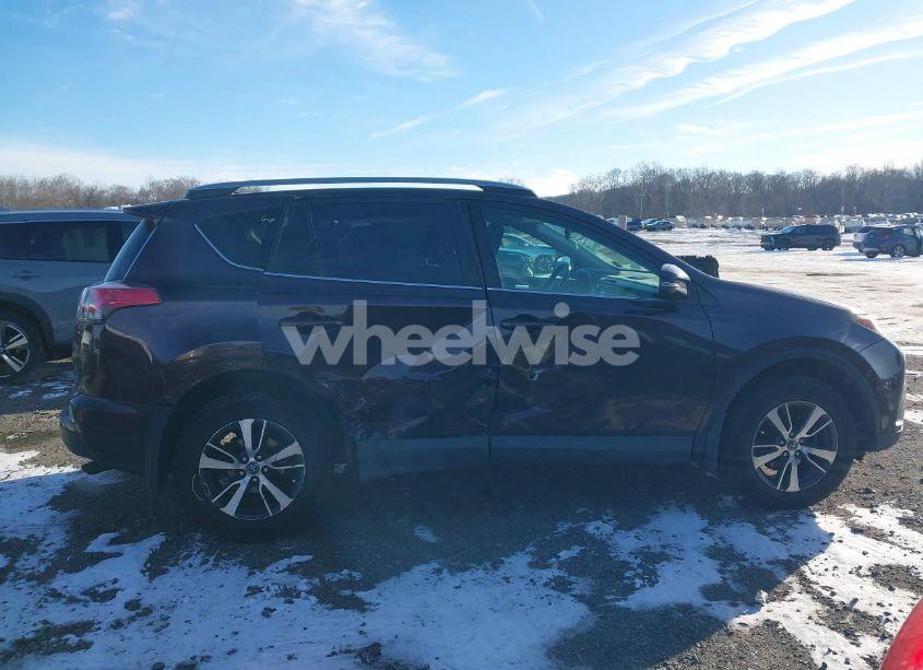 Photo 14 of 2018 Toyota Rav4 ADVENTURE/XLE (VIN 2T3RFREV8JW745512)