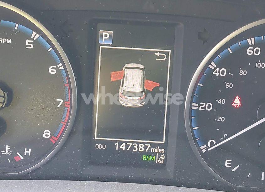 Photo 16 of 2018 Toyota Rav4 ADVENTURE/XLE (VIN 2T3RFREV8JW745512)