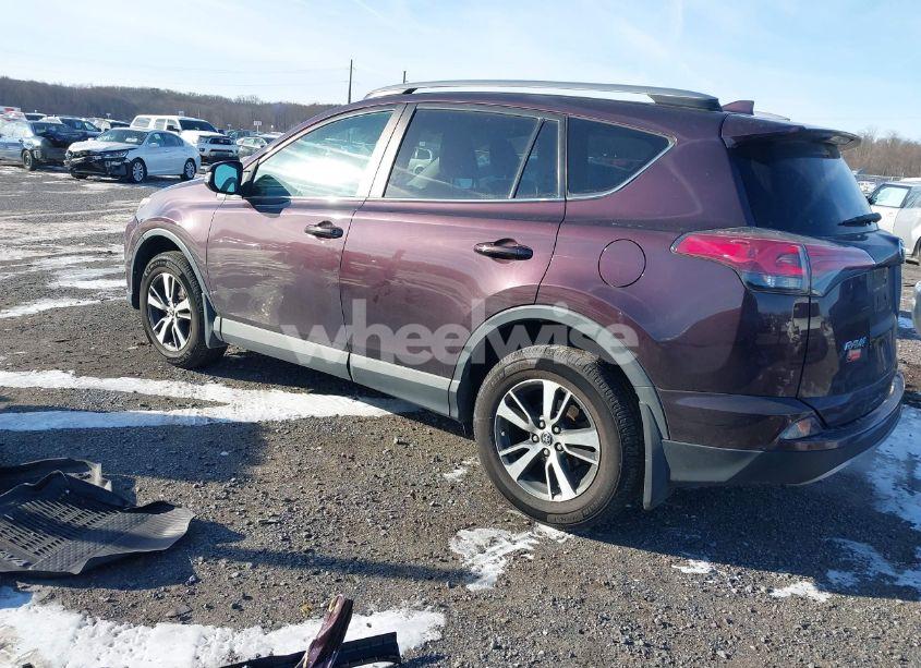 Photo 3 of 2018 Toyota Rav4 ADVENTURE/XLE (VIN 2T3RFREV8JW745512)