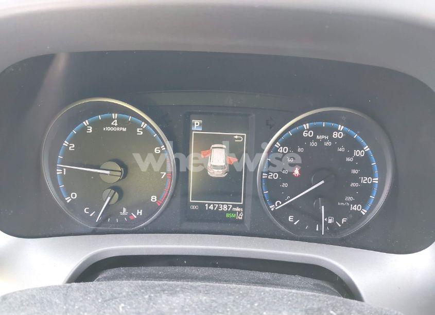 Photo 7 of 2018 Toyota Rav4 ADVENTURE/XLE (VIN 2T3RFREV8JW745512)