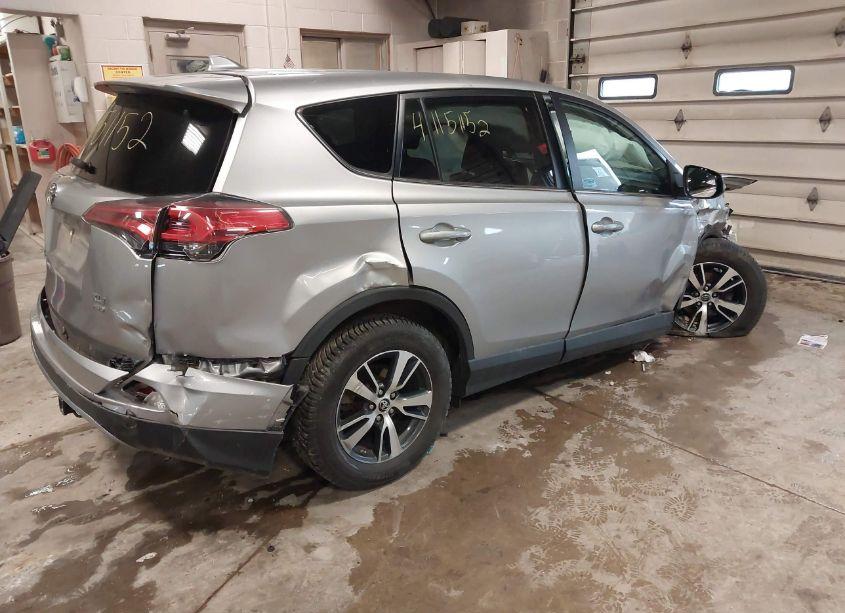 Photo 4 of 2018 Toyota Rav4 XLE (VIN 2T3RFREV8JW789736)