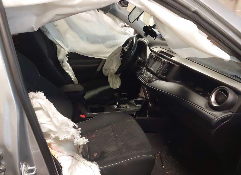 Photo 5 of 2018 Toyota Rav4 XLE (VIN 2T3RFREV8JW789736)