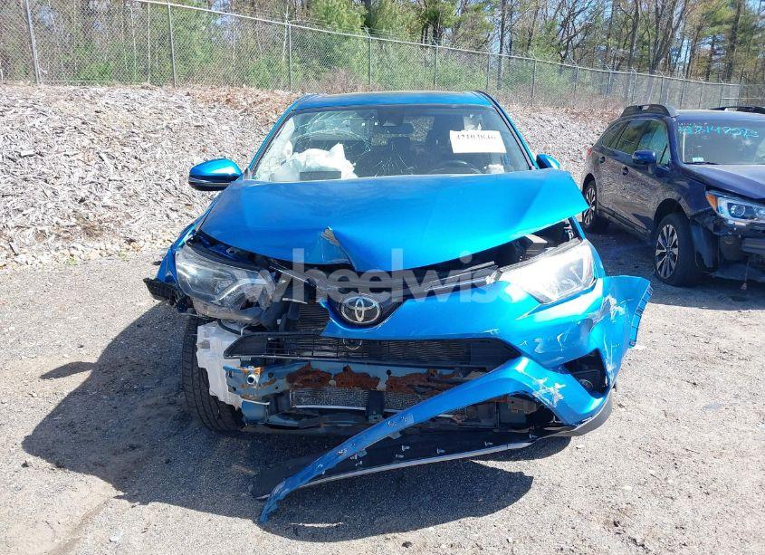 Photo 13 of 2018 Toyota Rav4 XLE (VIN 2T3RFREV8JW790790)