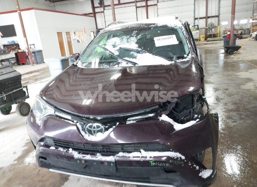 Photo 12 of 2018 Toyota Rav4 ADVENTURE/XLE (VIN 2T3RFREV8JW823559)