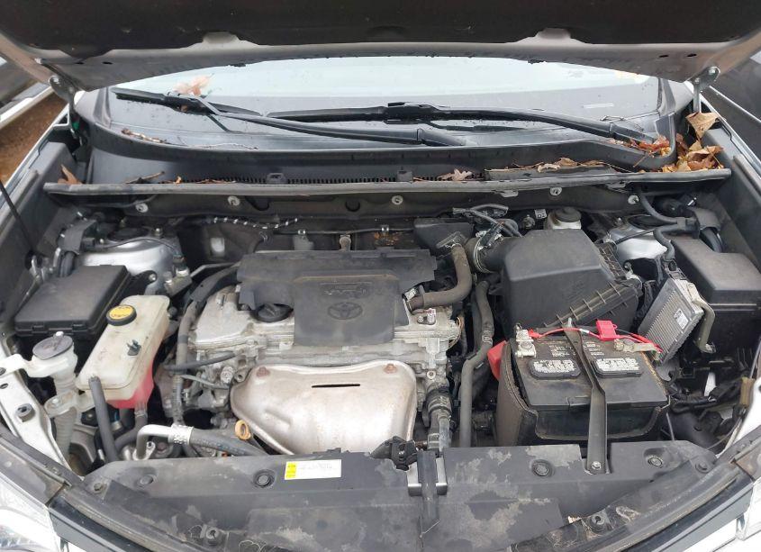 Photo 10 of 2018 Toyota Rav4 XLE (VIN 2T3RFREV8JW840409)