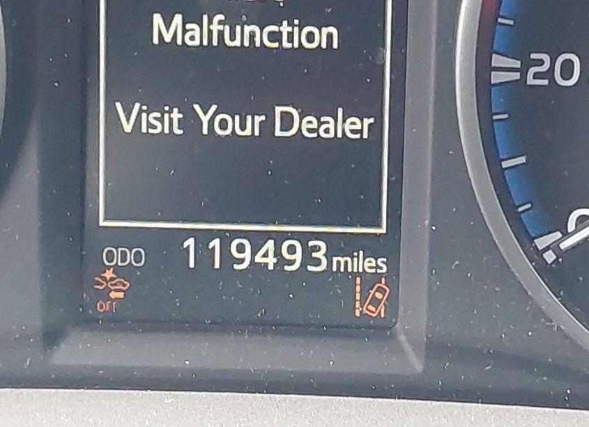 Photo 15 of 2018 Toyota Rav4 XLE (VIN 2T3RFREV8JW840409)