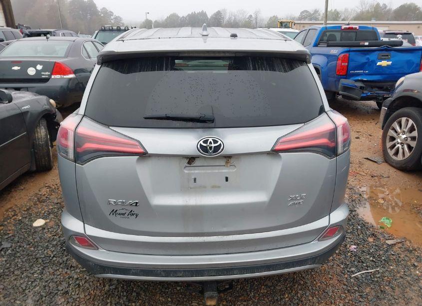 Photo 16 of 2018 Toyota Rav4 XLE (VIN 2T3RFREV8JW840409)