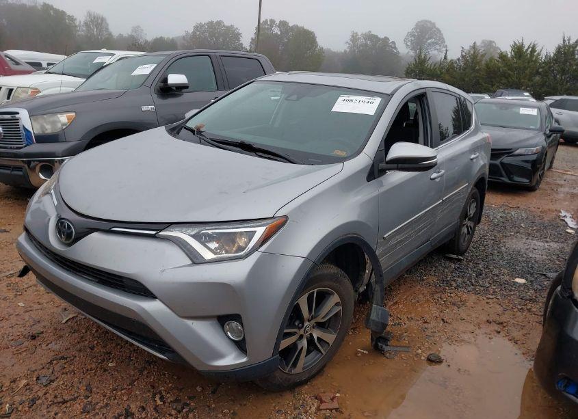 Photo 2 of 2018 Toyota Rav4 XLE (VIN 2T3RFREV8JW840409)