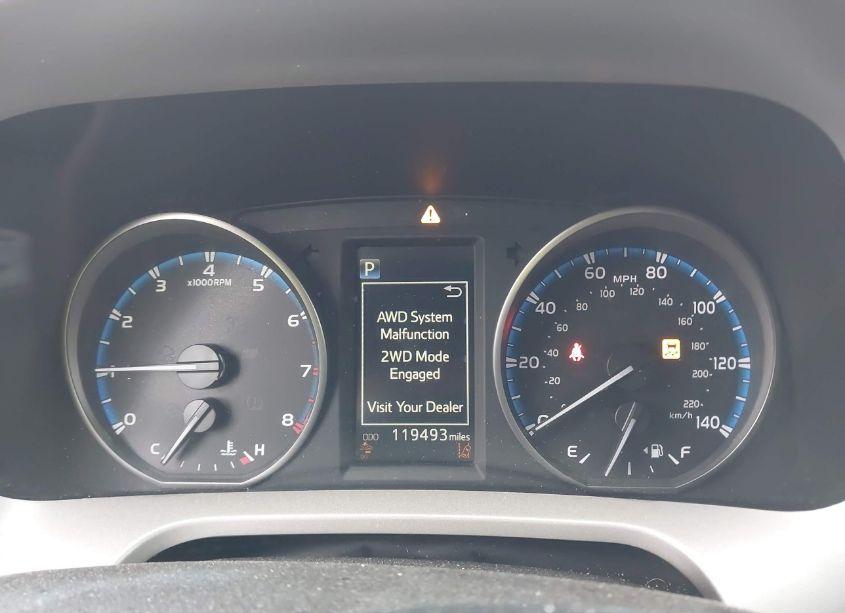 Photo 7 of 2018 Toyota Rav4 XLE (VIN 2T3RFREV8JW840409)