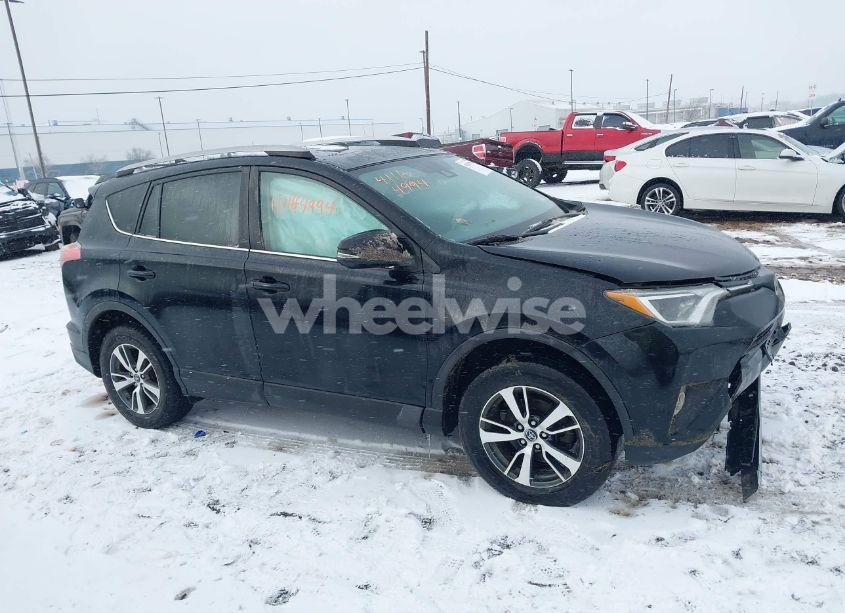 Photo 13 of 2018 Toyota Rav4 ADVENTURE/XLE (VIN 2T3RFREV8JW851250)