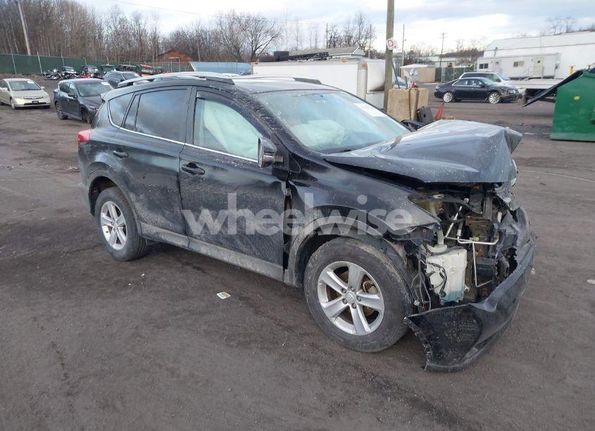 2013 Toyota Rav4 XLE (VIN 2T3RFREV9DW021381) main photo