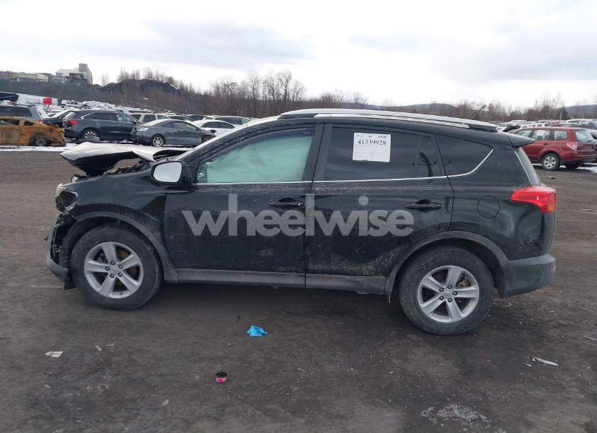 Photo 14 of 2013 Toyota Rav4 XLE (VIN 2T3RFREV9DW021381)