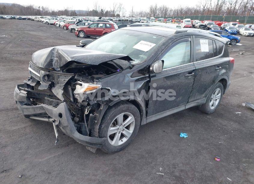 Photo 2 of 2013 Toyota Rav4 XLE (VIN 2T3RFREV9DW021381)