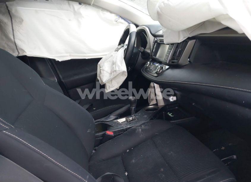 Photo 5 of 2013 Toyota Rav4 XLE (VIN 2T3RFREV9DW021381)