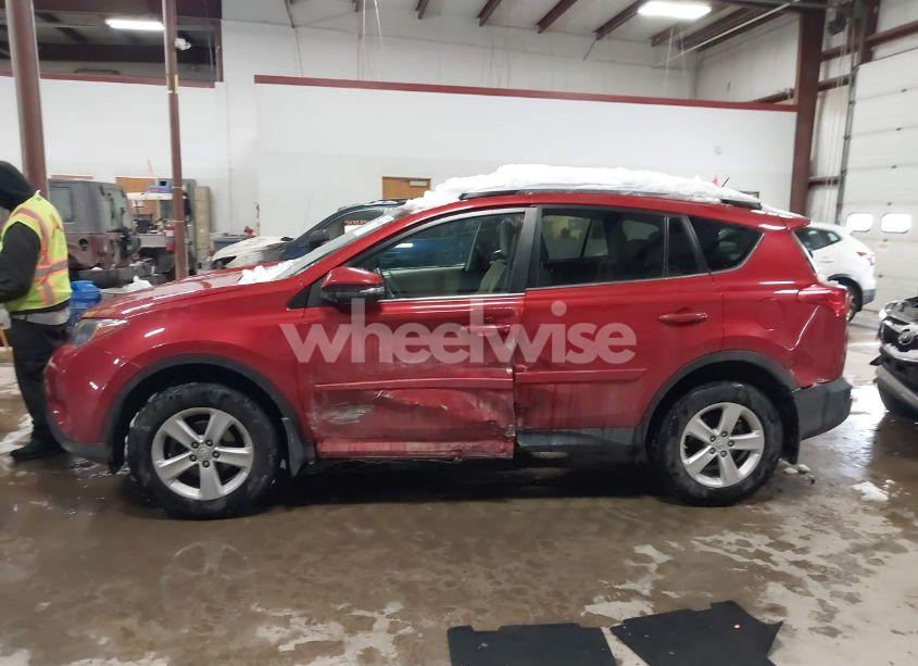 Photo 14 of 2013 Toyota Rav4 XLE (VIN 2T3RFREV9DW024314)