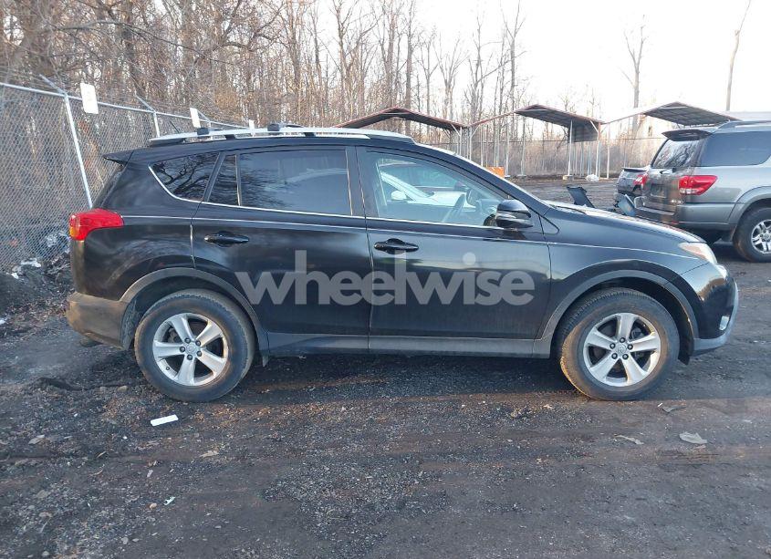 Photo 13 of 2013 Toyota Rav4 XLE (VIN 2T3RFREV9DW038469)