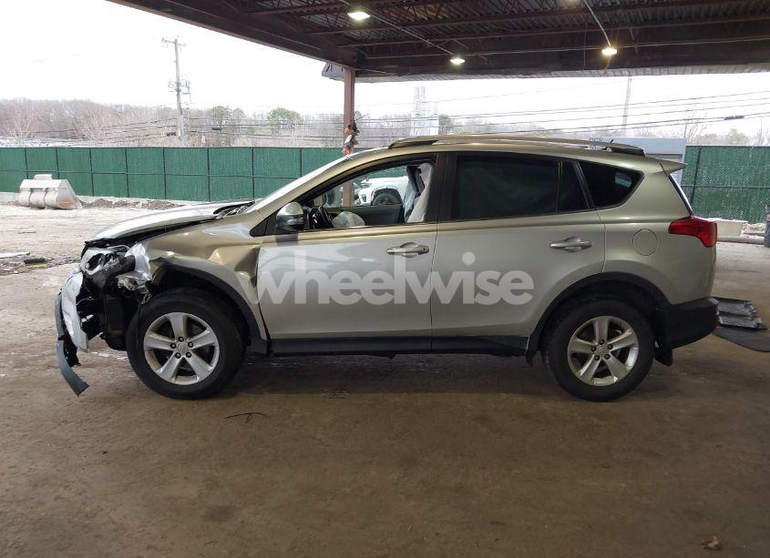 Photo 14 of 2013 Toyota Rav4 XLE (VIN 2T3RFREV9DW044692)