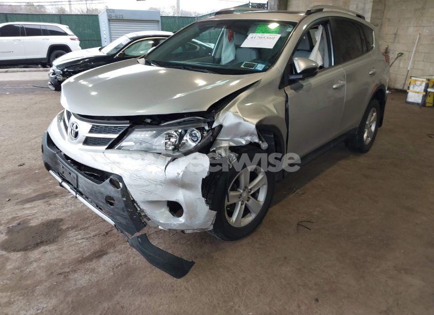 Photo 6 of 2013 Toyota Rav4 XLE (VIN 2T3RFREV9DW044692)