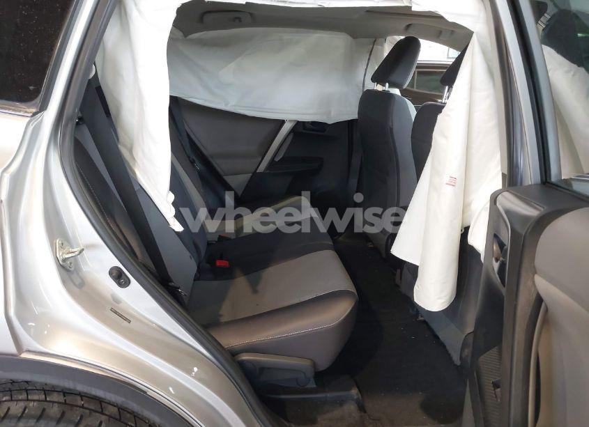 Photo 8 of 2013 Toyota Rav4 XLE (VIN 2T3RFREV9DW044692)