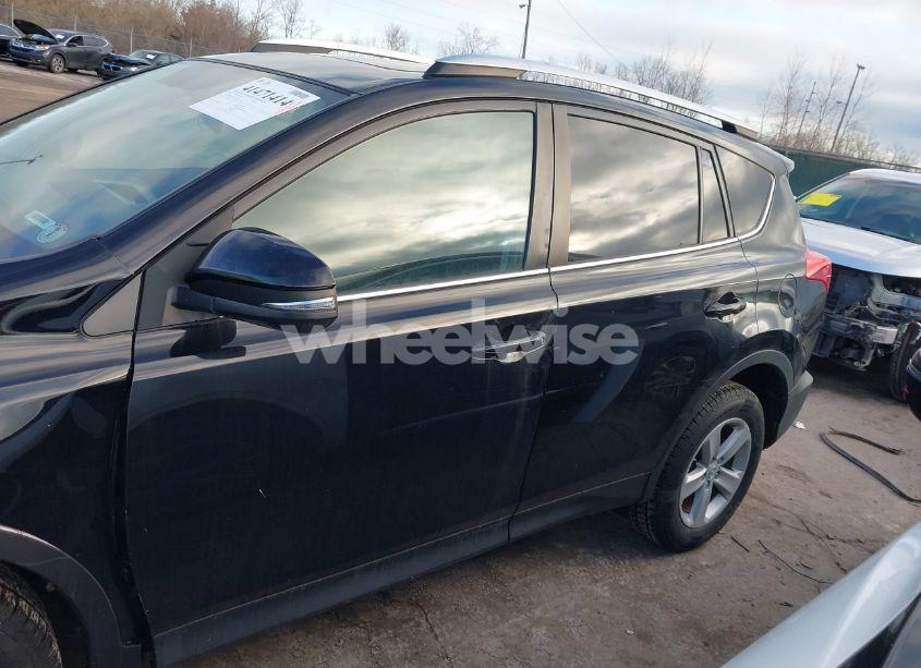 Photo 14 of 2014 Toyota Rav4 XLE (VIN 2T3RFREV9EW185196)