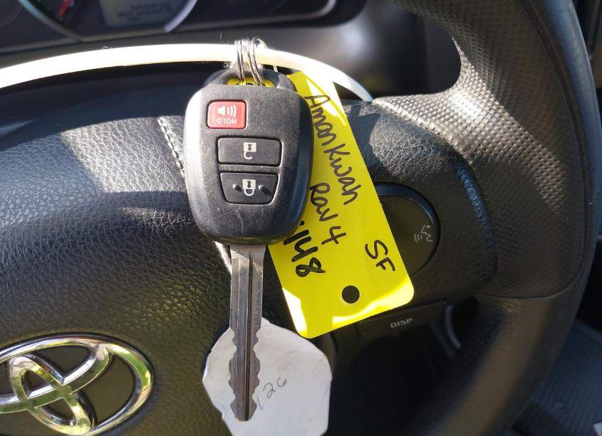 Photo 11 of 2015 Toyota Rav4 XLE (VIN 2T3RFREV9FW243115)