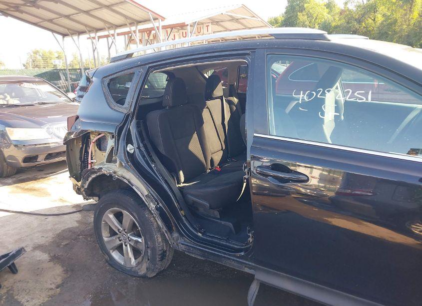 Photo 6 of 2015 Toyota Rav4 XLE (VIN 2T3RFREV9FW243115)