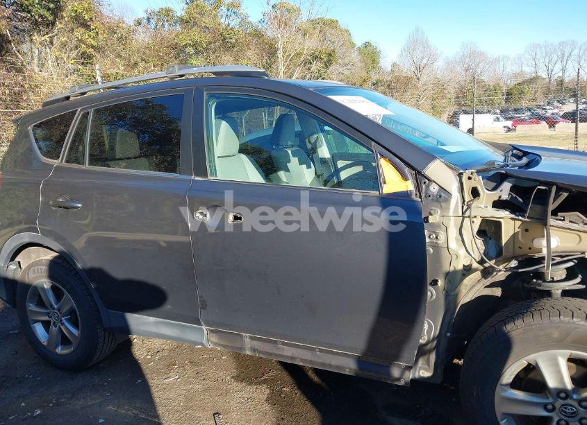 Photo 13 of 2015 Toyota Rav4 XLE (VIN 2T3RFREV9FW304057)