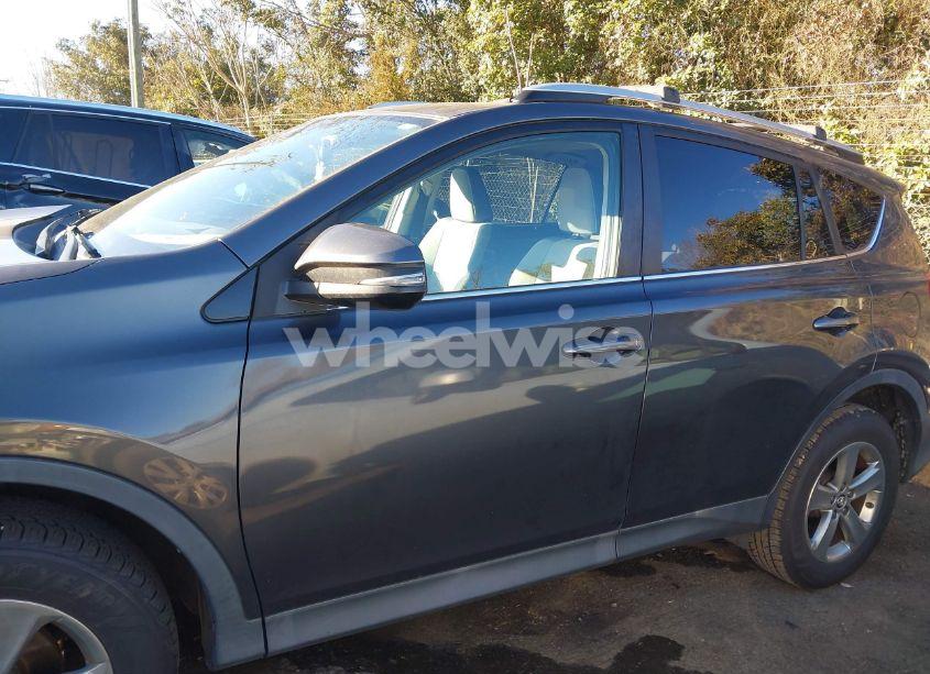 Photo 14 of 2015 Toyota Rav4 XLE (VIN 2T3RFREV9FW304057)